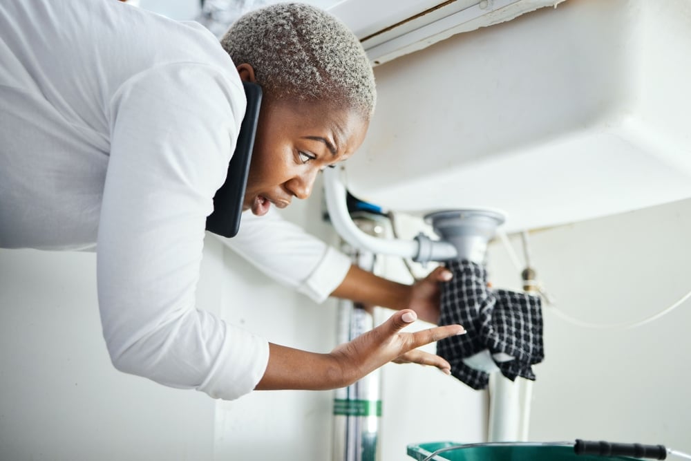 Why You Shouldn&rsquo;t Ignore a Small Plumbing Leak in Your Home